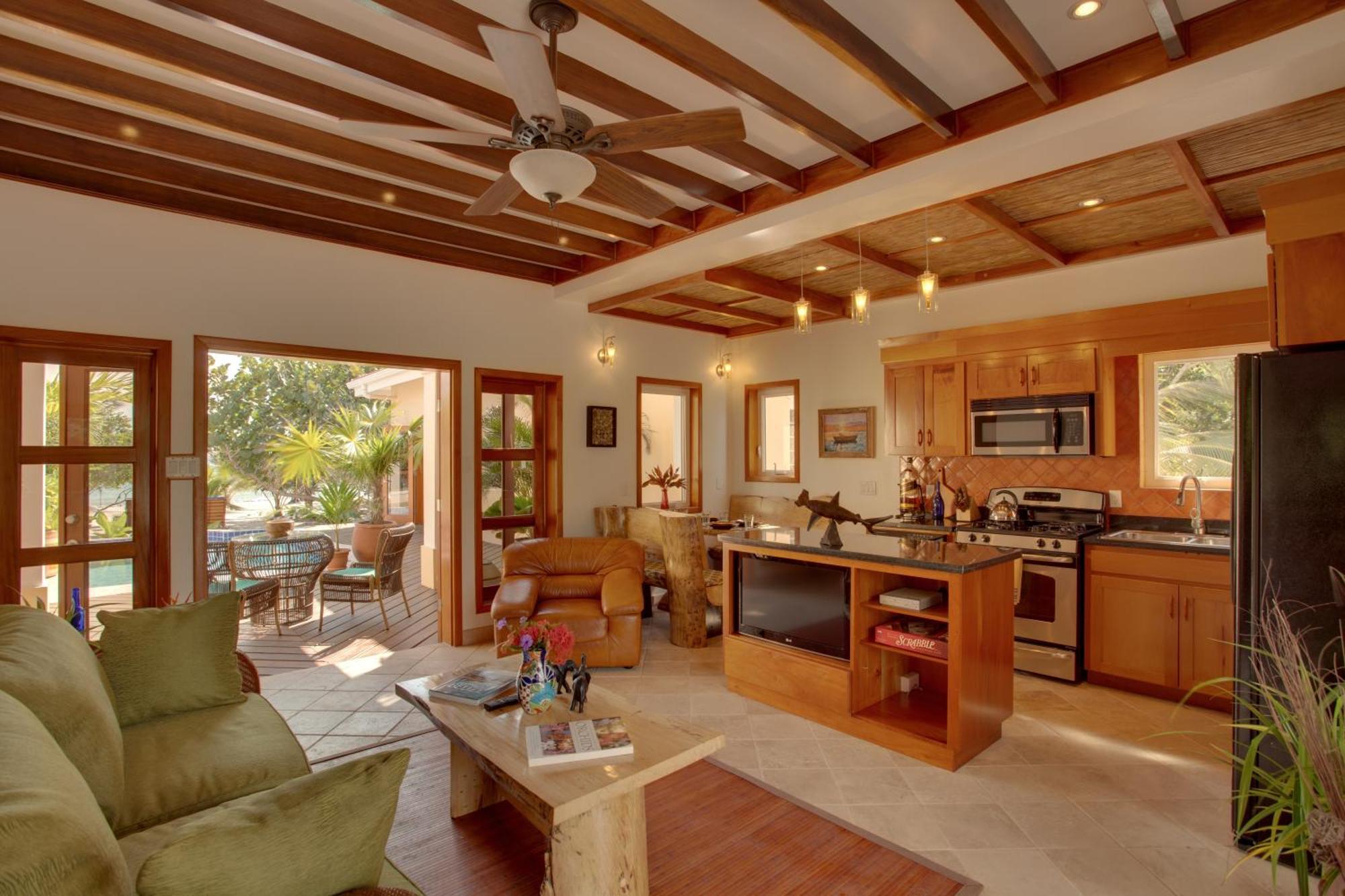 Naia Resort And Spa Placencia الغرفة الصورة